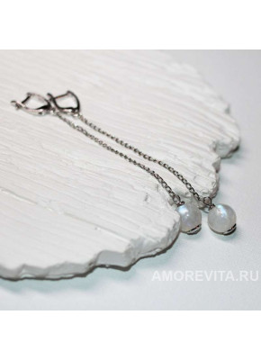 Стильные серьги с Лунным камнем на длинной цепочке