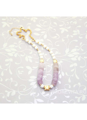 Колье сиренево-белое из Аметиста и шпата