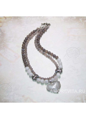 Колье из Агата и Лунного камня с кулоном в виде сердца