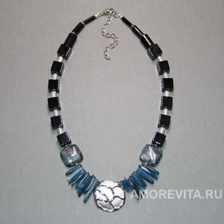 Колье с серебром из Кианита, Ларвикита и Агата