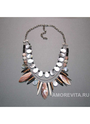 Колье многорядное из Перламутра, кокосовых бусин, Олигоклаза, Агата и Шунгита