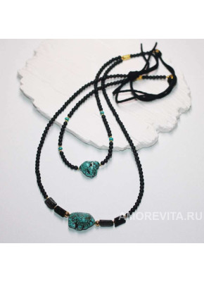 Колье с Бирюзой, Турмалином и Шунгитом на замшевых шнурках