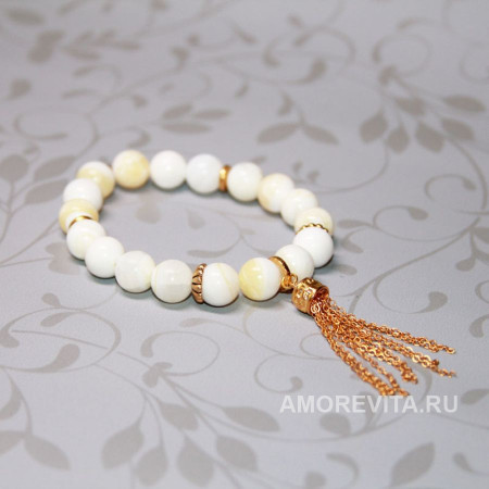 Браслет из Перламутра с подвеской из цепочек