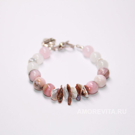 Браслет из Опала, Лунного камня, Кварца и Перламутра с подвеской сердечком